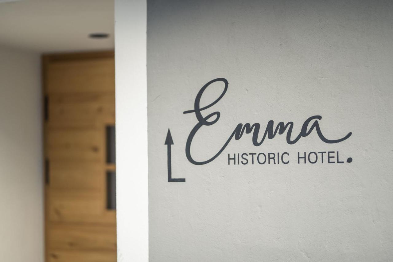 Emma Historic 3*